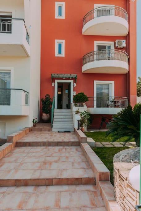 Bessis Apartments كالاماتا المظهر الخارجي الصورة
