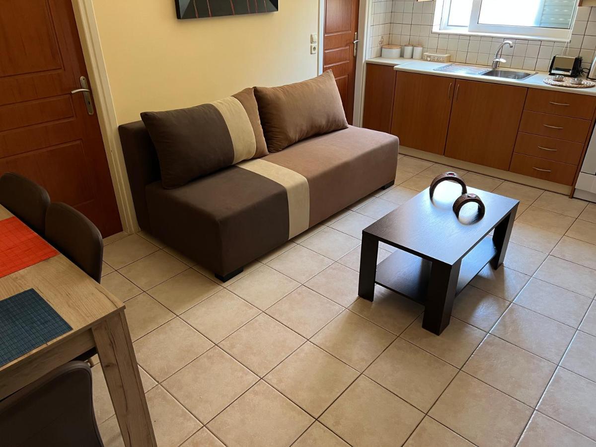 Bessis Apartments كالاماتا المظهر الخارجي الصورة
