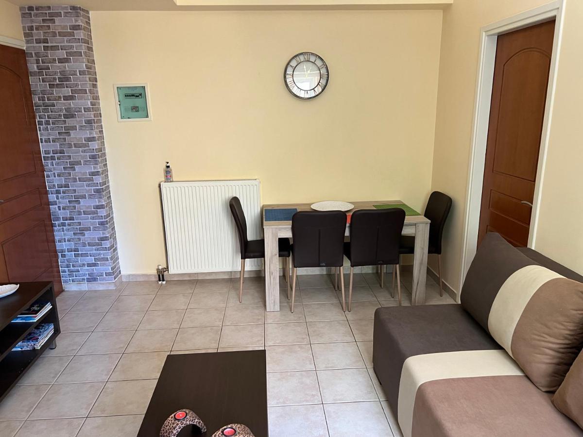 Bessis Apartments كالاماتا المظهر الخارجي الصورة
